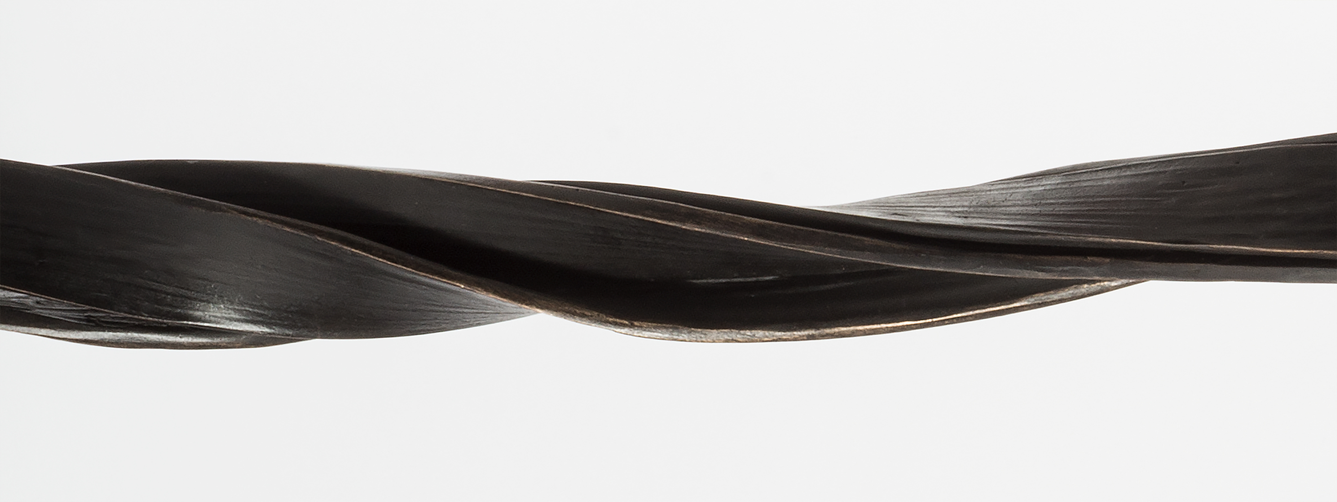 Nastro Candle Holder in Bronze with Black Patina