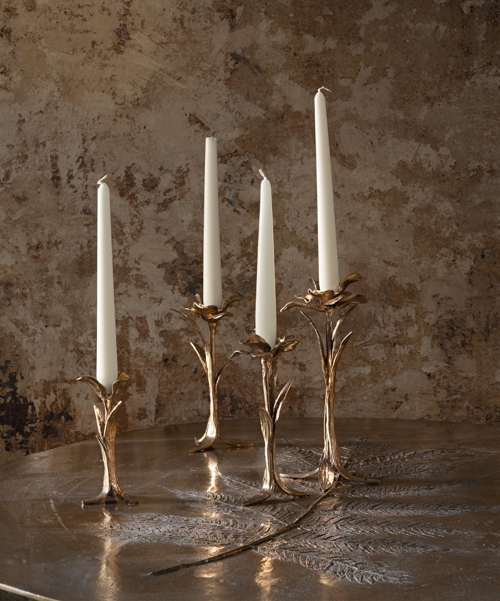 Iris Candle Holder in Bronze
