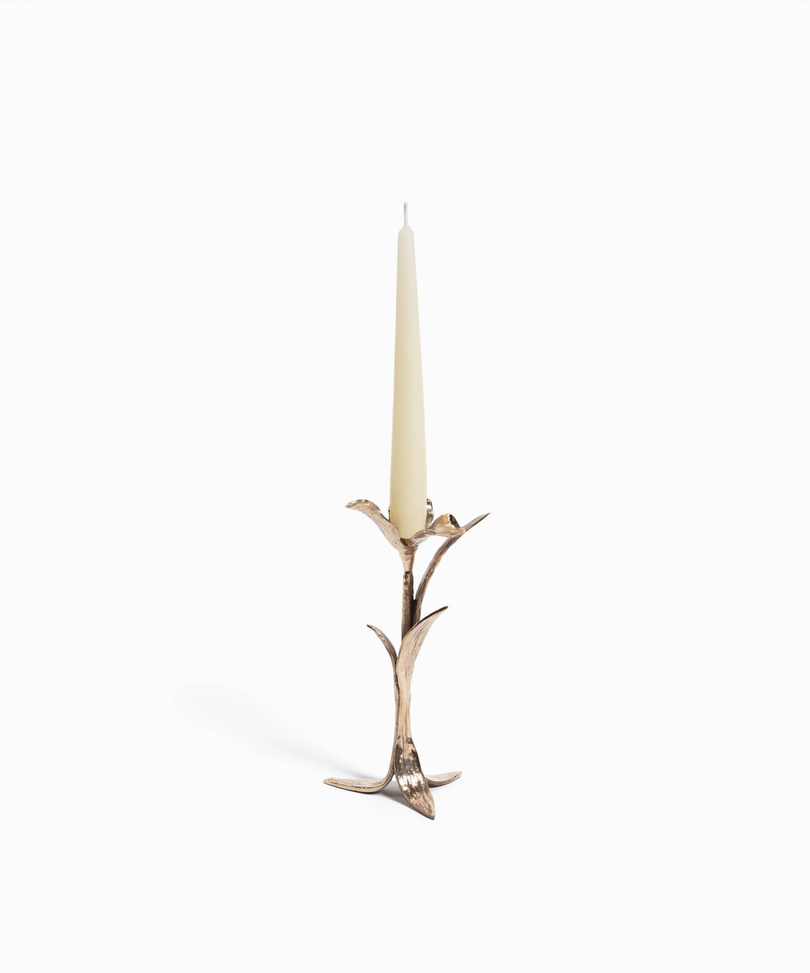 Iris Candle Holder in Bronze